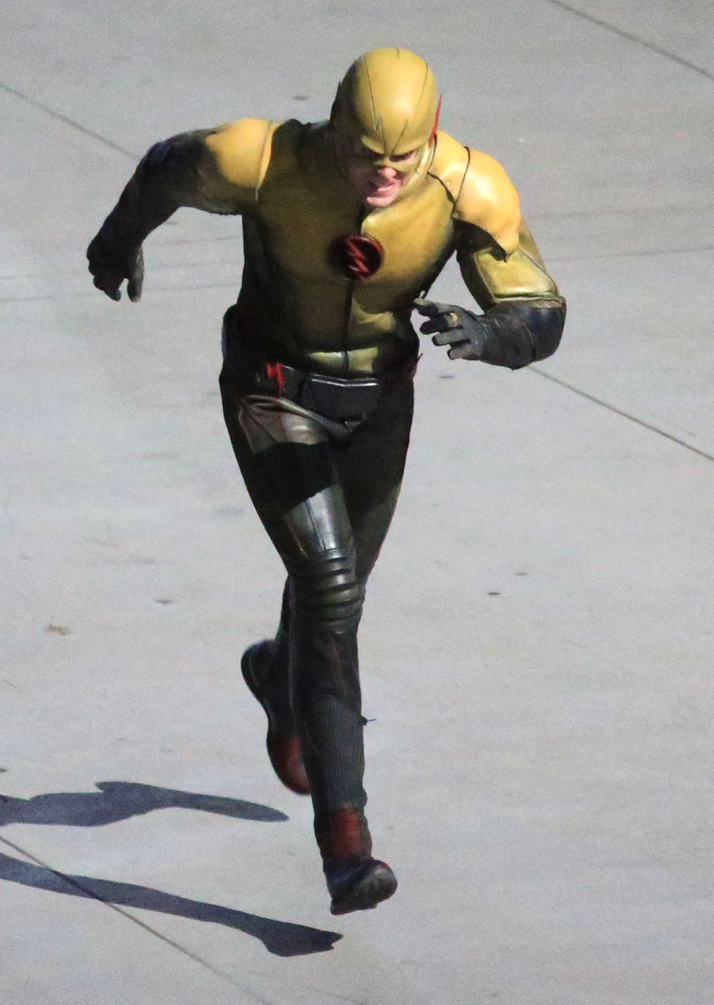 파일:external/cdn.fansided.com/CW_Reverse_Flash_1.jpg