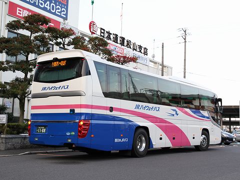 西日本JRバス「松山エクスプレス大阪号」　647-8977　リア