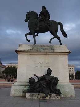 2018.08.24-078 statue de Louis XIV