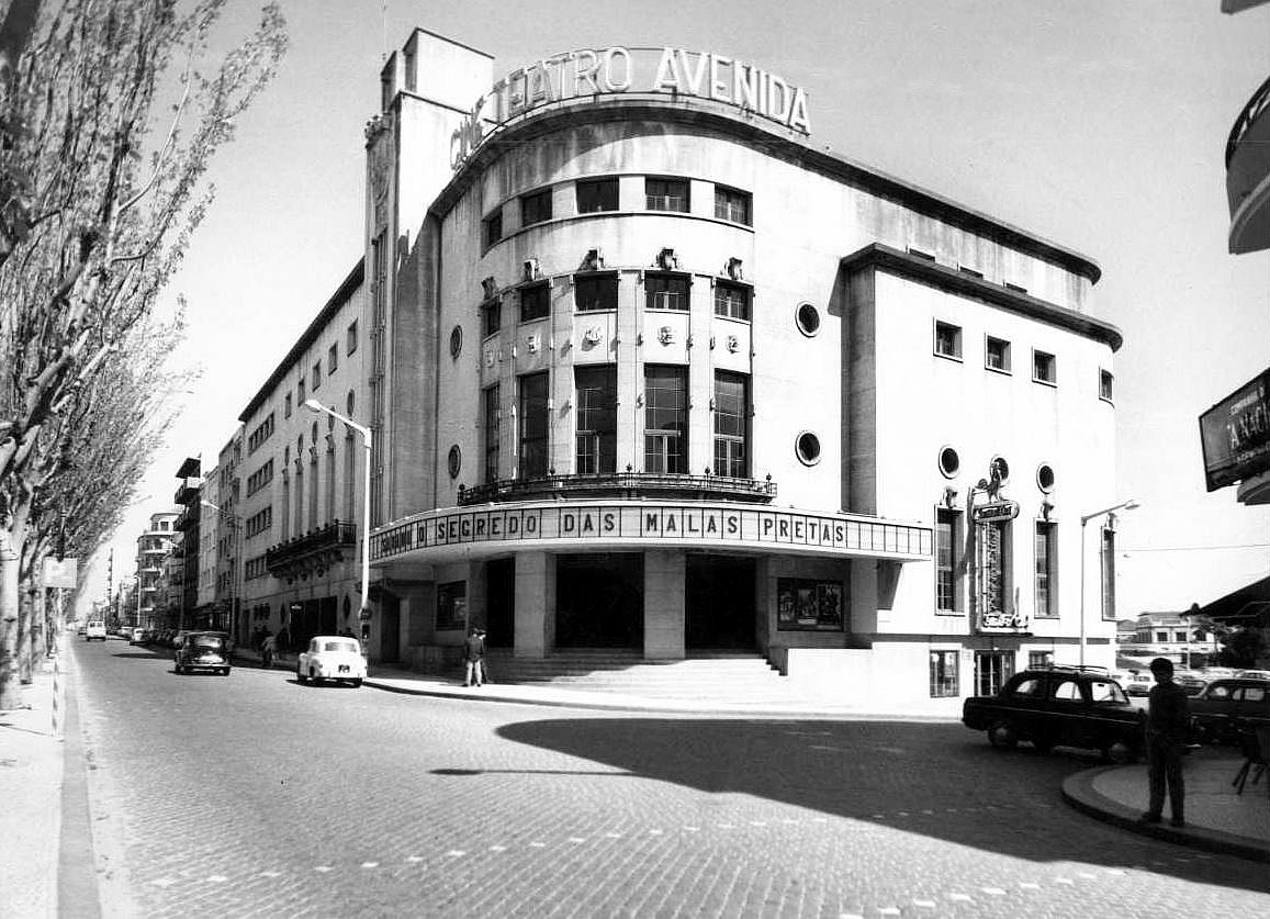 [Cine-Teatro-Avenida.14.jpg]