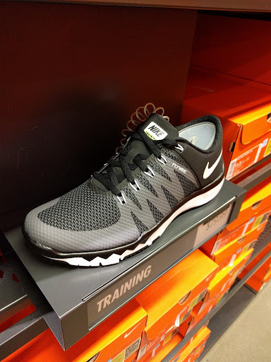 Sporting Goods Store «Nike Factory Store», reviews and photos, 3202 Livermore Outlets Dr, Livermore, CA 94551, USA