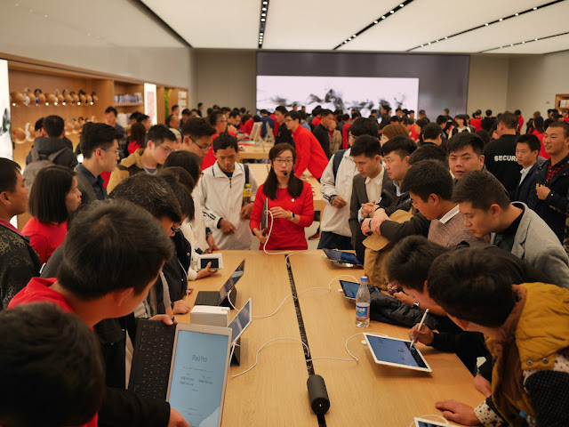 Apple employee giving a demonstration