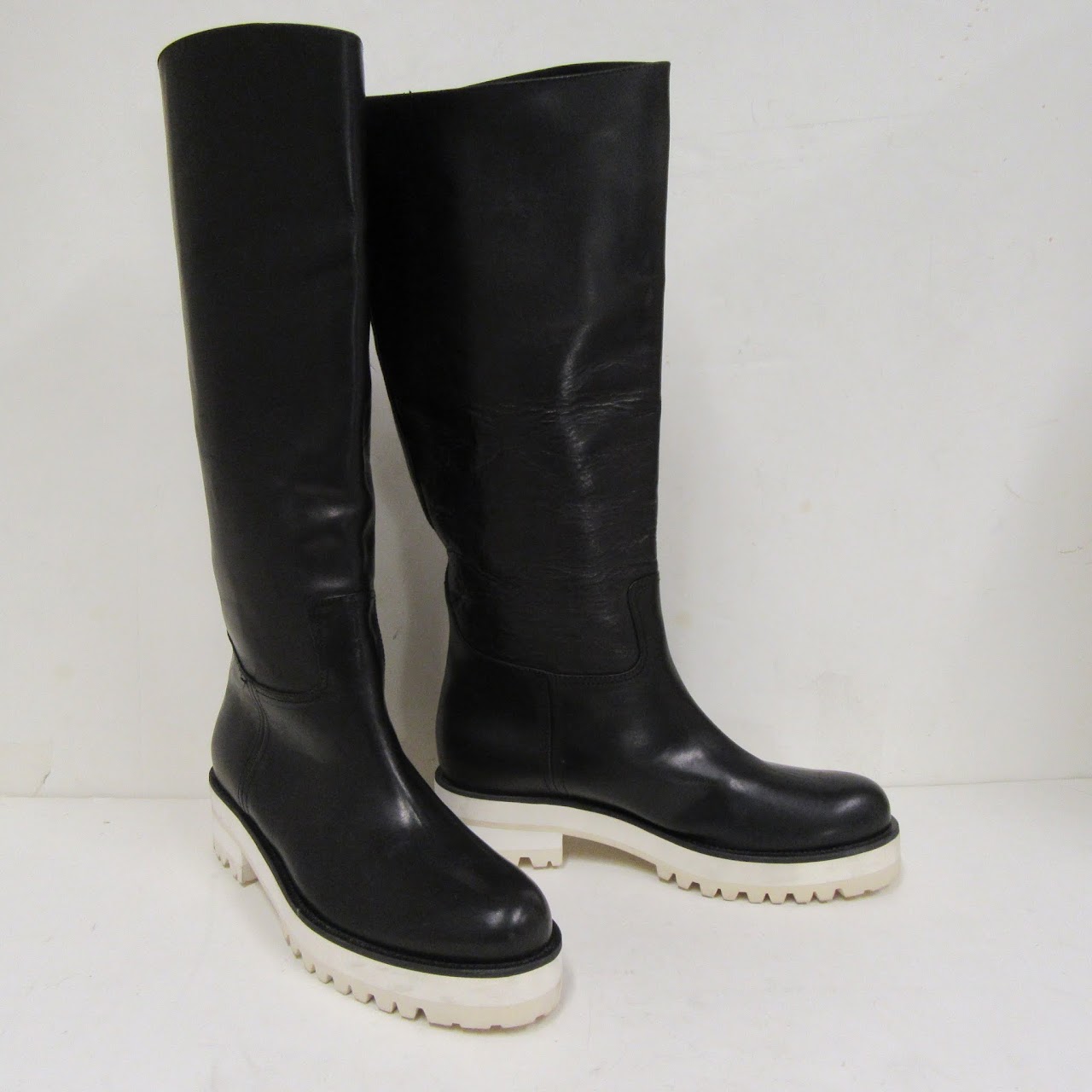 Vera Wang Collection Calf Boots