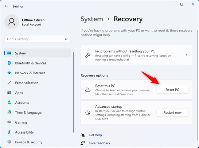 Druk op de Reset PC-knop