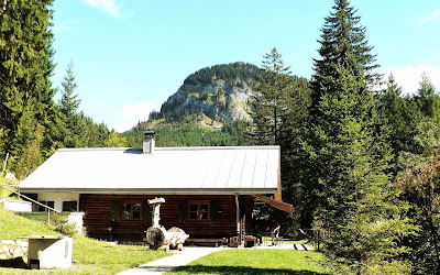 27353-06 primapage Naturfreundehaus Michael Schuster Hütte Blick Imberger Horn Imberg Sonthofen Allgäu