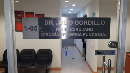 Opiniones de Dr. Julio Gordillo Espinosa en Quito - Cirujano plástico