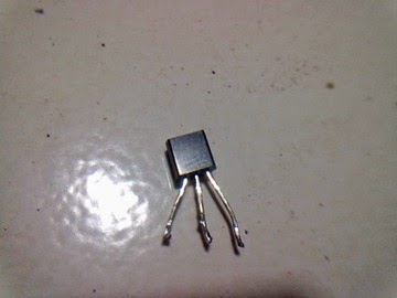 Transistor Raket nyamuk tanpa type dan nomor seri