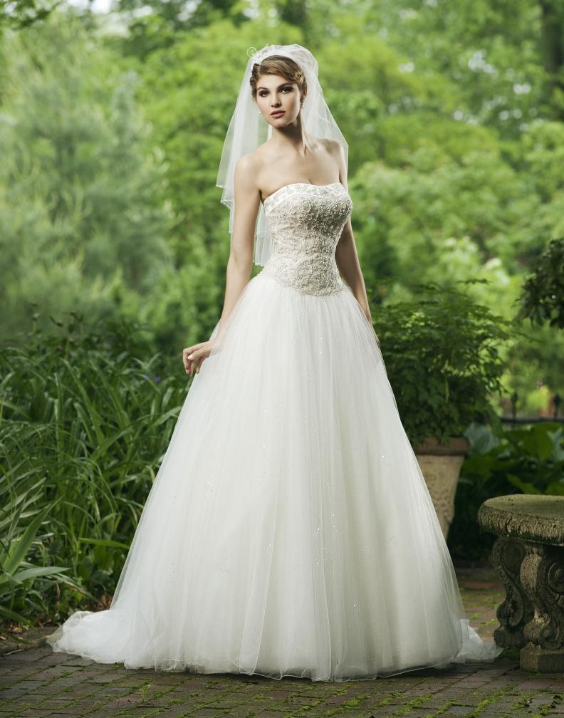 Strapless Modern Country Wedding Ball Gown Dresses 3612.