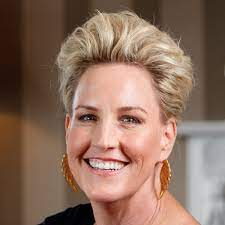 Erin Brockovich Net Worth, Age, Wiki, Biography, Height, Dating, Family, Career