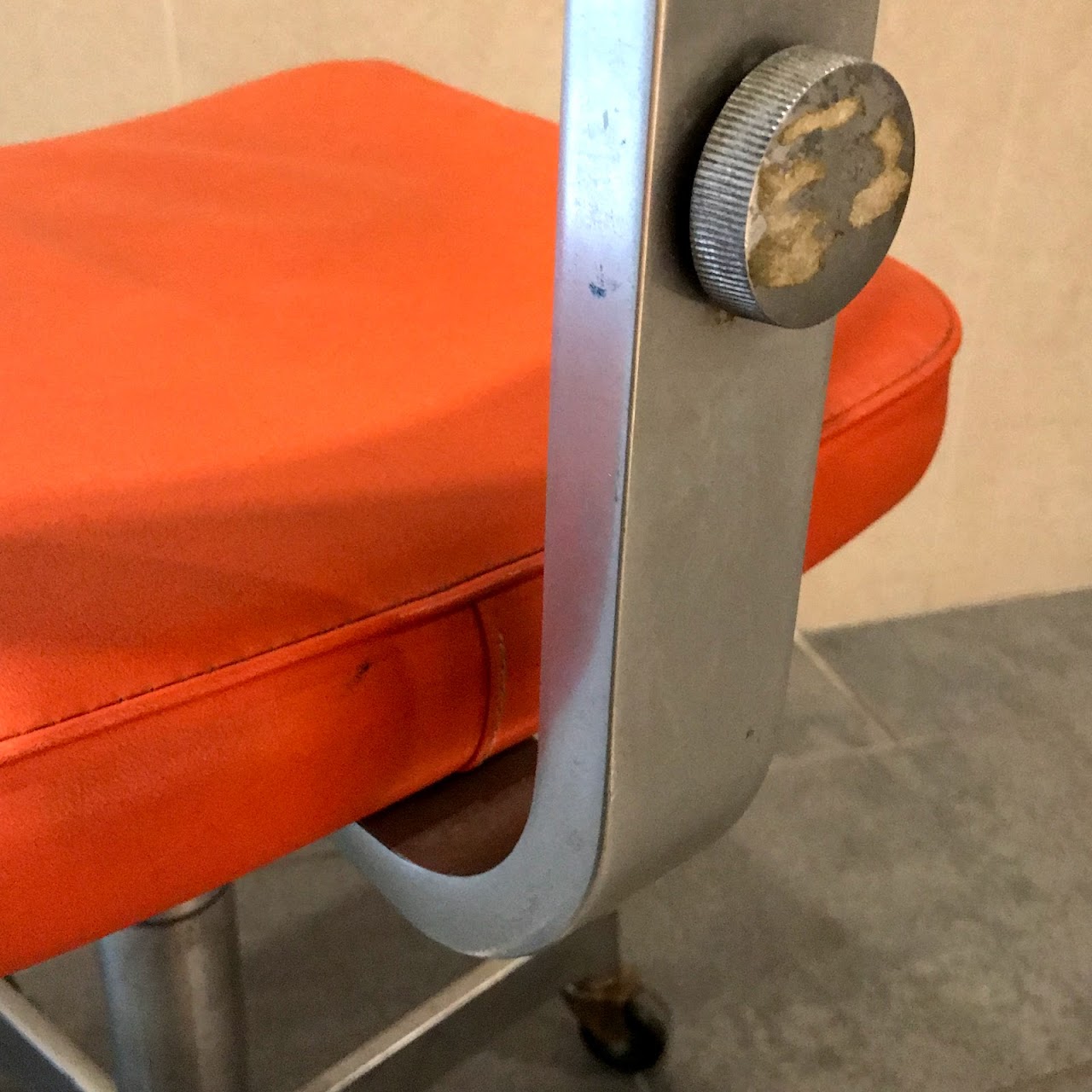 DoMore Vintage Industrial Task Chair