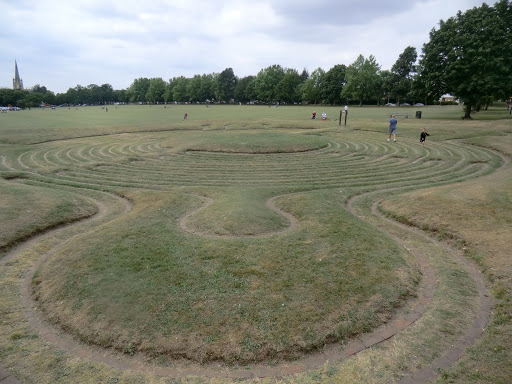 CIMG6012 Turf Labyrinth, Saffron Walden