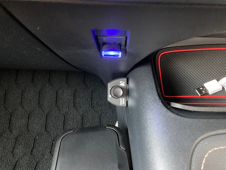 カローラツーリングのKICKER・KSS6704・スピーカー交換・HIDEAWAY HS8に関するカスタム事例の投稿画像6枚目