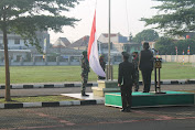 Mahasiswa Sekolah Tinggi Ilmu Hukum Militer Beserta Staf STHM Ditkumad Mengikuti Upacara Bendera 17 Agustus 2022