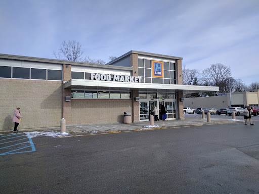 Supermarket «ALDI», reviews and photos, 1505 N National Rd, Columbus, IN 47203, USA