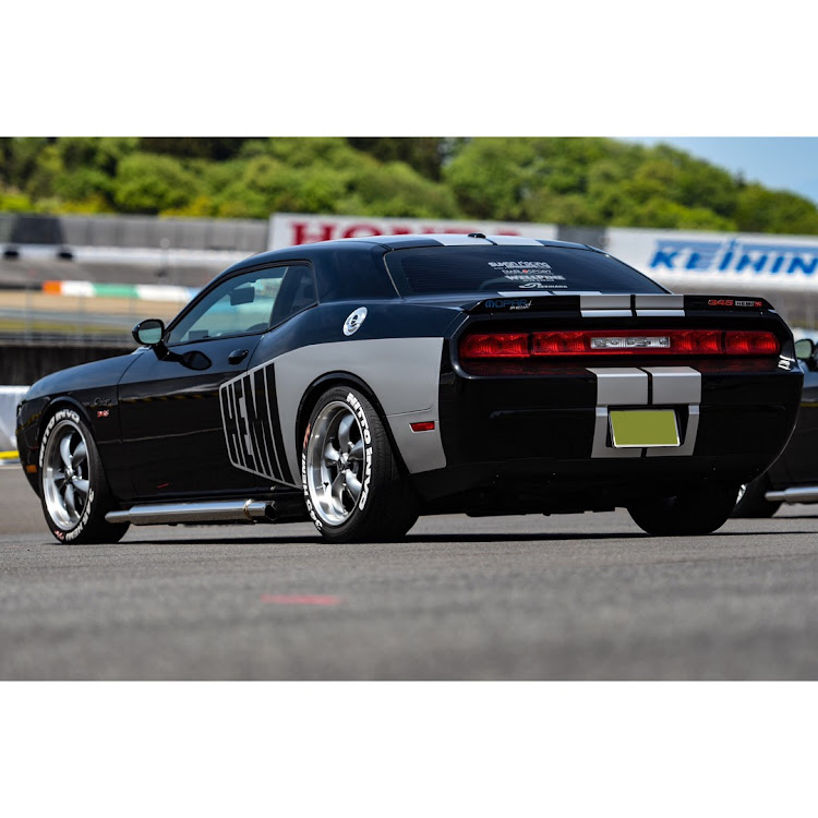 チャレンジャーのダッジチャレンジャー・SUXON RACING・車好き・ワンオフマフラー・happyバトン💫に関するカスタム事例の投稿画像3枚目