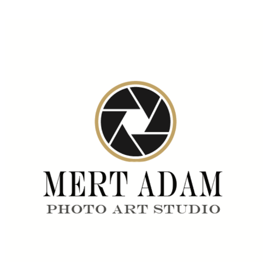 Mert Adam Fotoğrafçılık logo