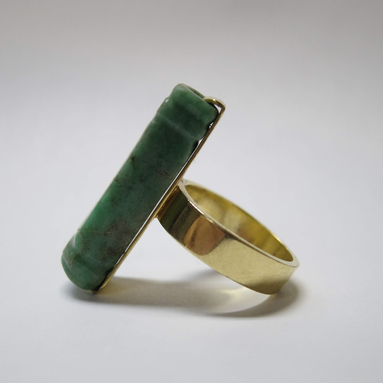 18K Gold and Jade Ring