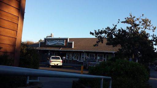 Grocery Store «Mariner Market», reviews and photos, 139 N Hemlock St, Cannon Beach, OR 97110, USA