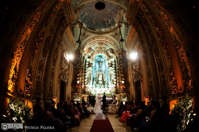 Foto 3103 do casamento de Fabiana e Johnny Foto de casamento 3103 de Fabiana e Johnny. Marcações: 17/07/2010, Casamento Fabiana e Johnny, Igreja, Igreja Nossa Senhora Monte do Carmo, Rio de Janeiro.