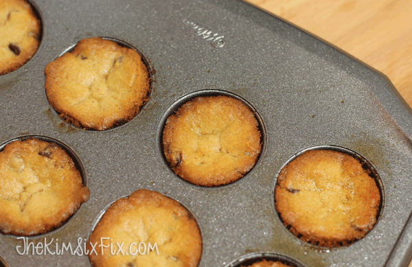 Baking cookie in muffin tin