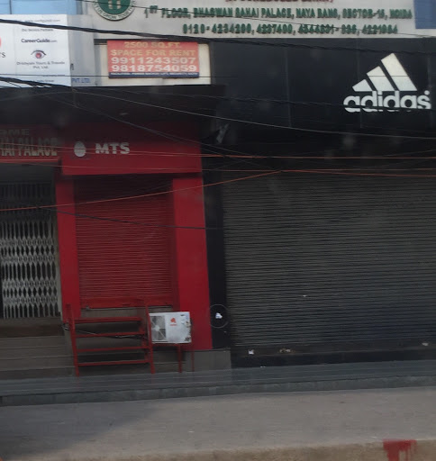 Adidas, Captain Vijyant Thapar Marg, Naya Bans, Naya Bans Village, Sector 15, Noida, Uttar Pradesh 201301, India, Factory_Outlet_Shop, state UP