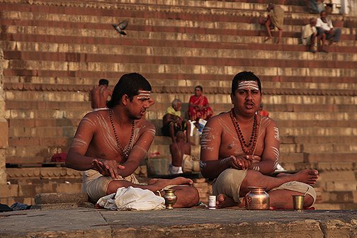 priests varanasi