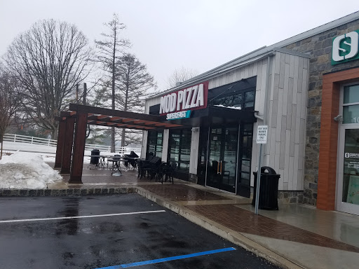 Pizza Restaurant «MOD Pizza», reviews and photos, 3741 West Chester Pike #100, Newtown Square, PA 19073, USA