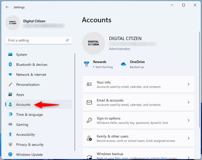 Open het gedeelte Accounts vanuit de app Instellingen van Windows 11