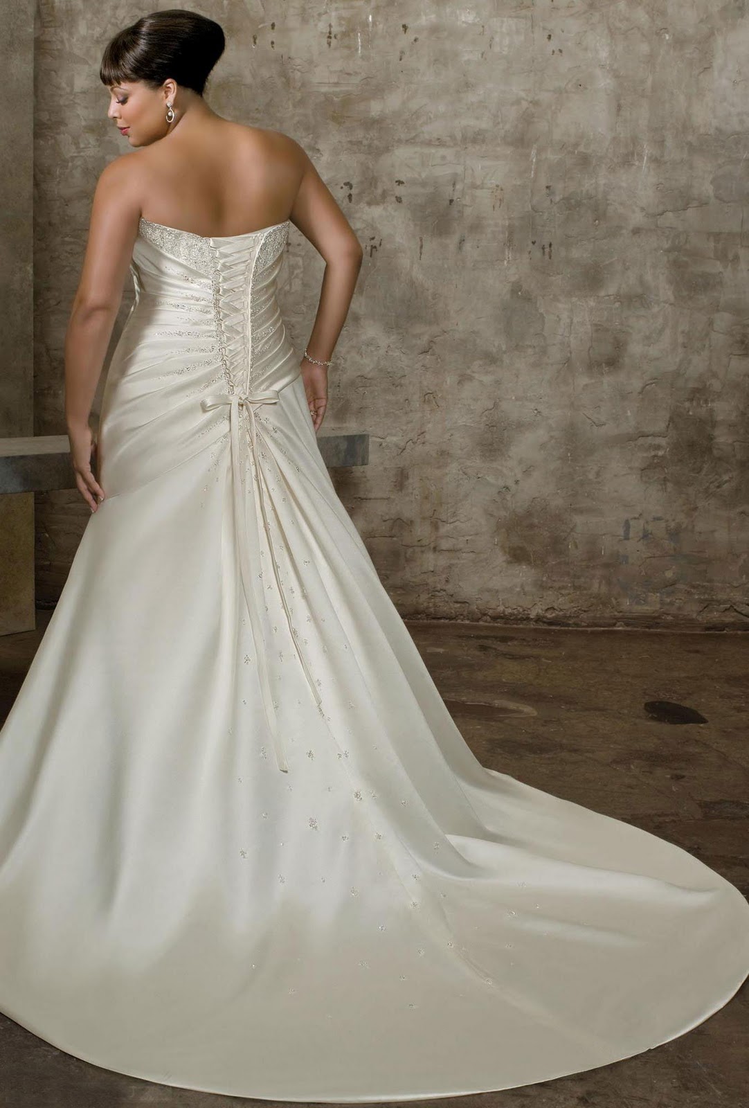 plus size wedding dresses with