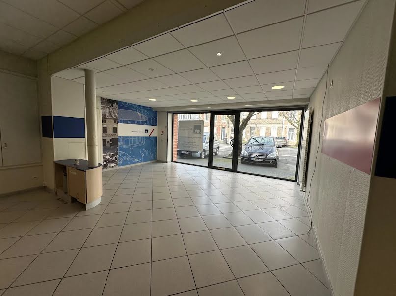 Location  locaux professionnels  214 m² à Saint-Quentin (02100), 2 408 €