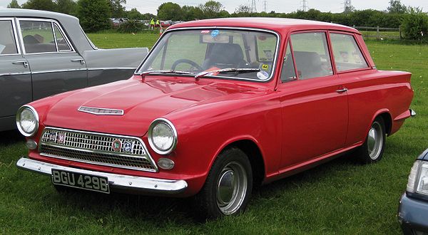 파일:external/upload.wikimedia.org/600px-Ford_Cortina_Mark_I_1964_prefacelift_front.jpg