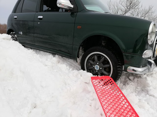 ミラジーノ のスタックした状況からの脱出 亀の子 雪道での救助 雪道は 気をつけましょう ジムニー最強説に関するカスタム メンテナンスの投稿画像 車のカスタム情報はcartune