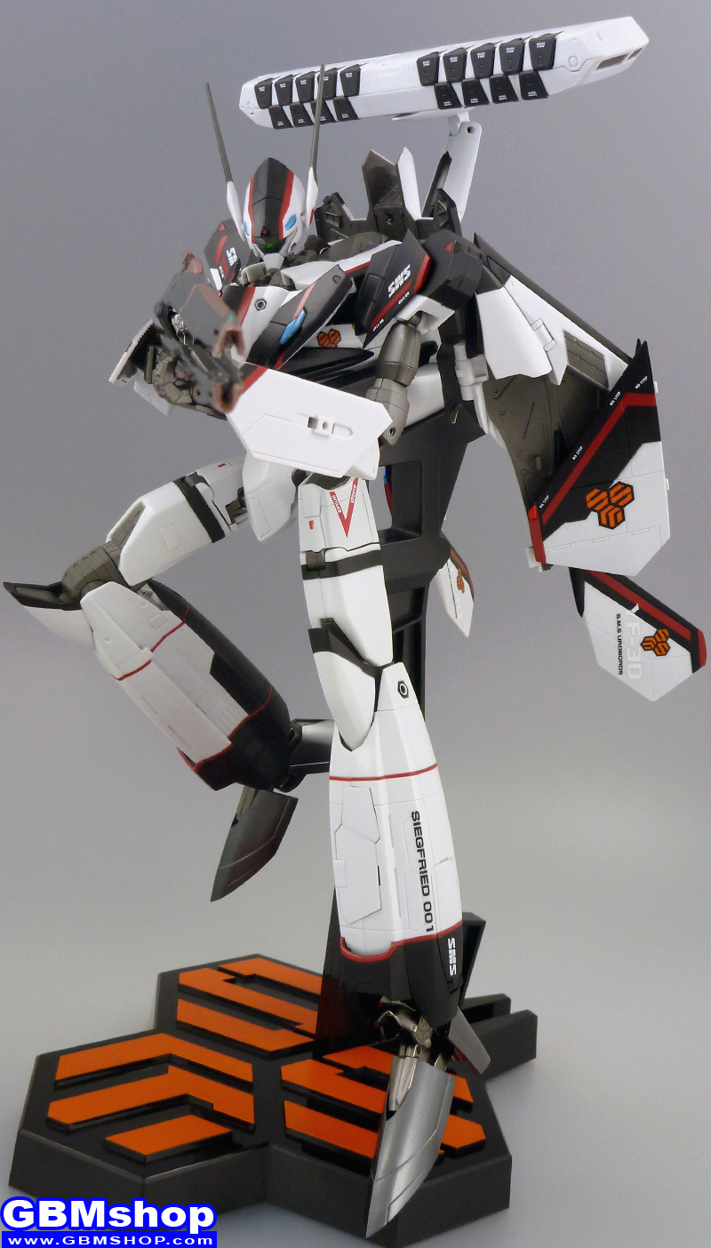 Macross 30 YF-30 Chronos Battroid Mode