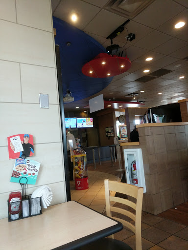 Fast Food Restaurant «DQ Grill & Chill Restaurant», reviews and photos, 7700 Normandale Blvd, Edina, MN 55439, USA