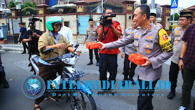 4 Jenderal Polri Kompak Bareng Polwan dan Wartawan Sebar Kebaikan di Bulan Ramadan