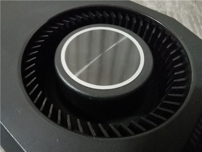 De ventilator die wordt gebruikt door de ASUS Turbo GeForce RTX 3070