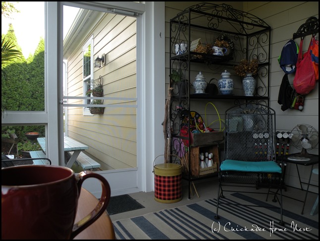 Screened Porch, Chickadee Home Nest