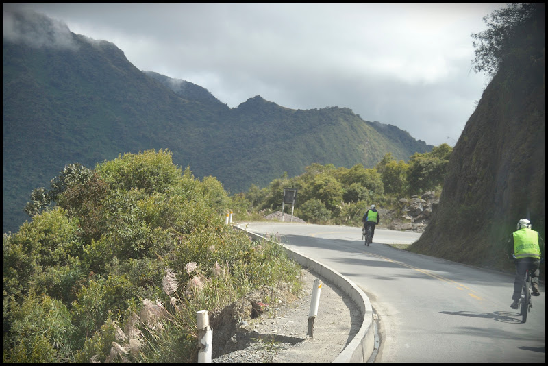 DE OLLANTA A AGUAS CALIENTES POR LA HIDROELÉCTRICA - MÁGICO Y ENIGMÁTICO PERÚ/2016. (7)