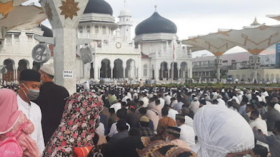 Khatib ajak masyarakat tingkatkan solidaritas di tengah pandemi COVID-19