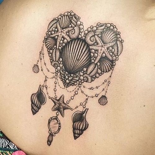 este_excepcional_coraço_concha_em_forma_de_tatuagem este_excepcional_coraço_concha_em_forma_de_tatuagem