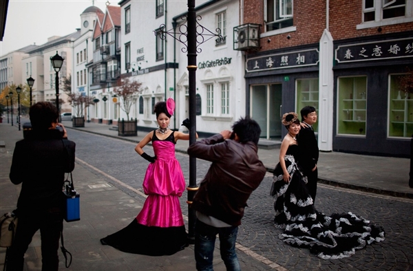 newlywed in Thames Town (Songjiang