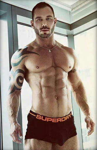 Men’s Perfect Body to Bookmark - Scott Cullens