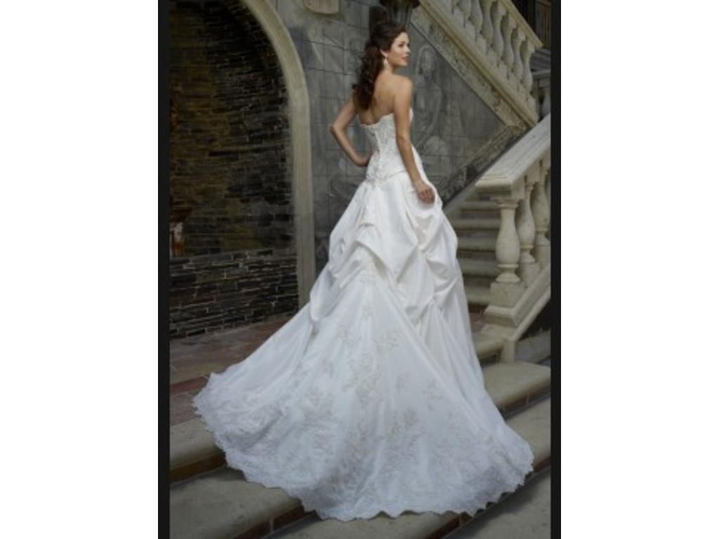 Casablanca Size 22   New With Tags Wedding Dresses   PreOwnedWeddingDresses.