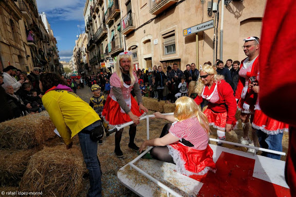 Baixada del Pajaritu, cursa d’andròmines.Carnaval de Tarragona. Tarragona, Tarragonès, Tarragona