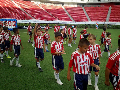 Escuela de Futbol Chivas Manzanillo, Int. 1, Av Elías Zamora Verduzco 149, II, 28219 Manzanillo, Col., México, Escuela deportiva | COL