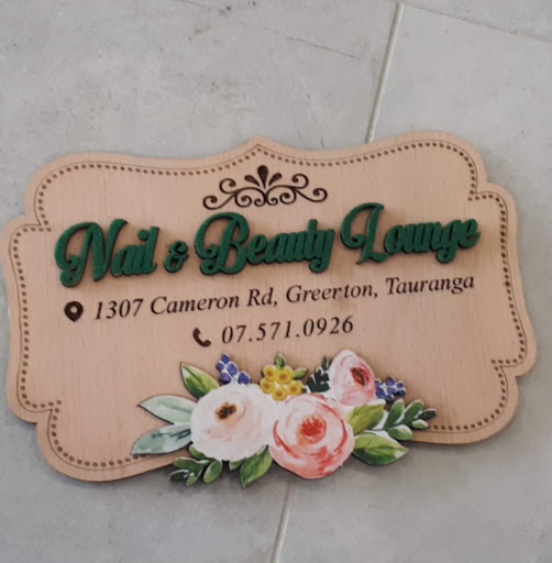 Nail and beauty lounge logo