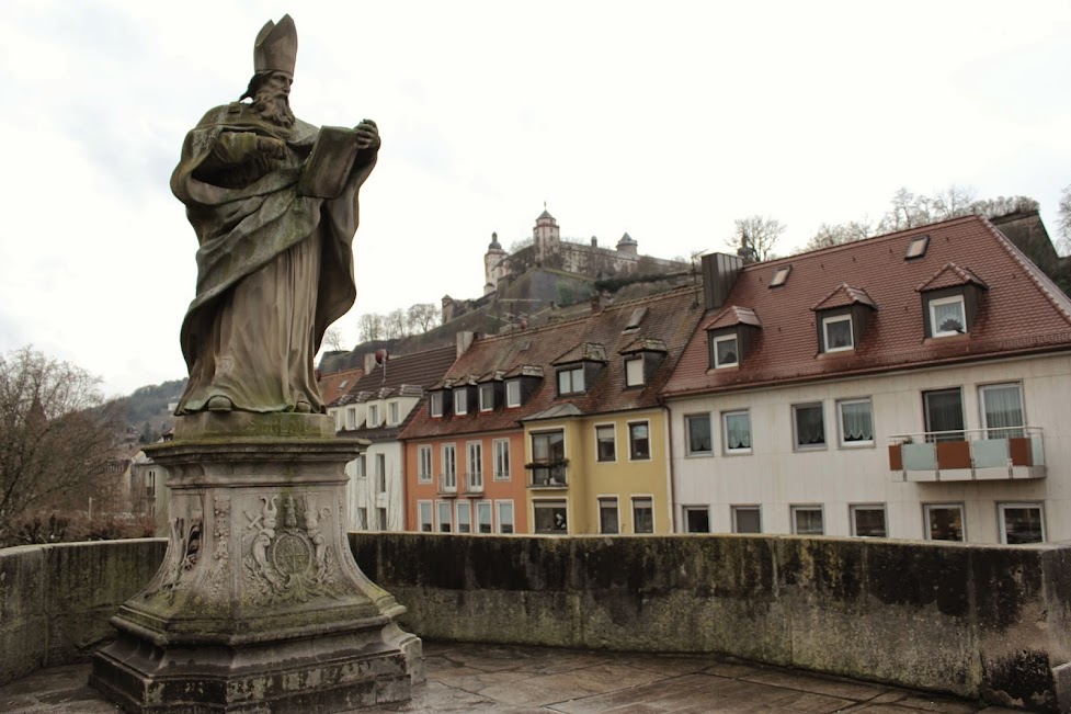 Новый год в Эльзасе, весенний день в Швейцарии и Рождество в Германии