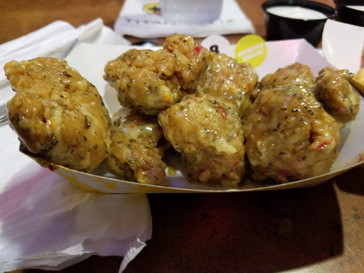 Chicken Wings Restaurant «Buffalo Wild Wings», reviews and photos, 3485 Tupelo Commons, Tupelo, MS 38804, USA