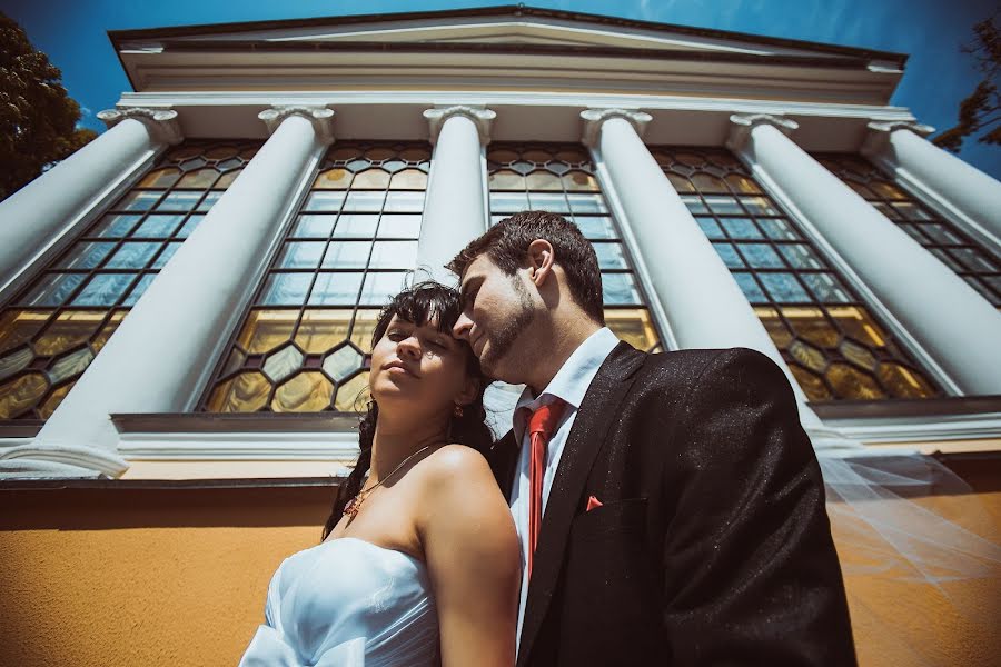 Wedding photographer Dmitriy Shumeev (wedmoment). Photo of 3 June 2013