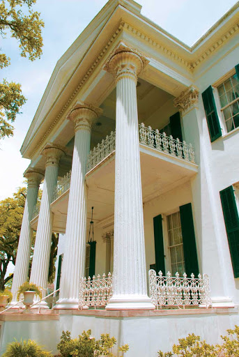 Natchez-Plantation-Closeup-Vertical.jpg - Take a tour of Civil War era plantations when you reach Natchez, Miss.